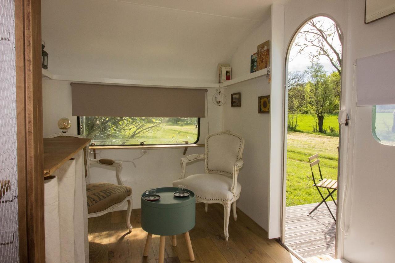 Ma Caravane Dans Les Collines Villeneuve-la-Comptal Екстериор снимка